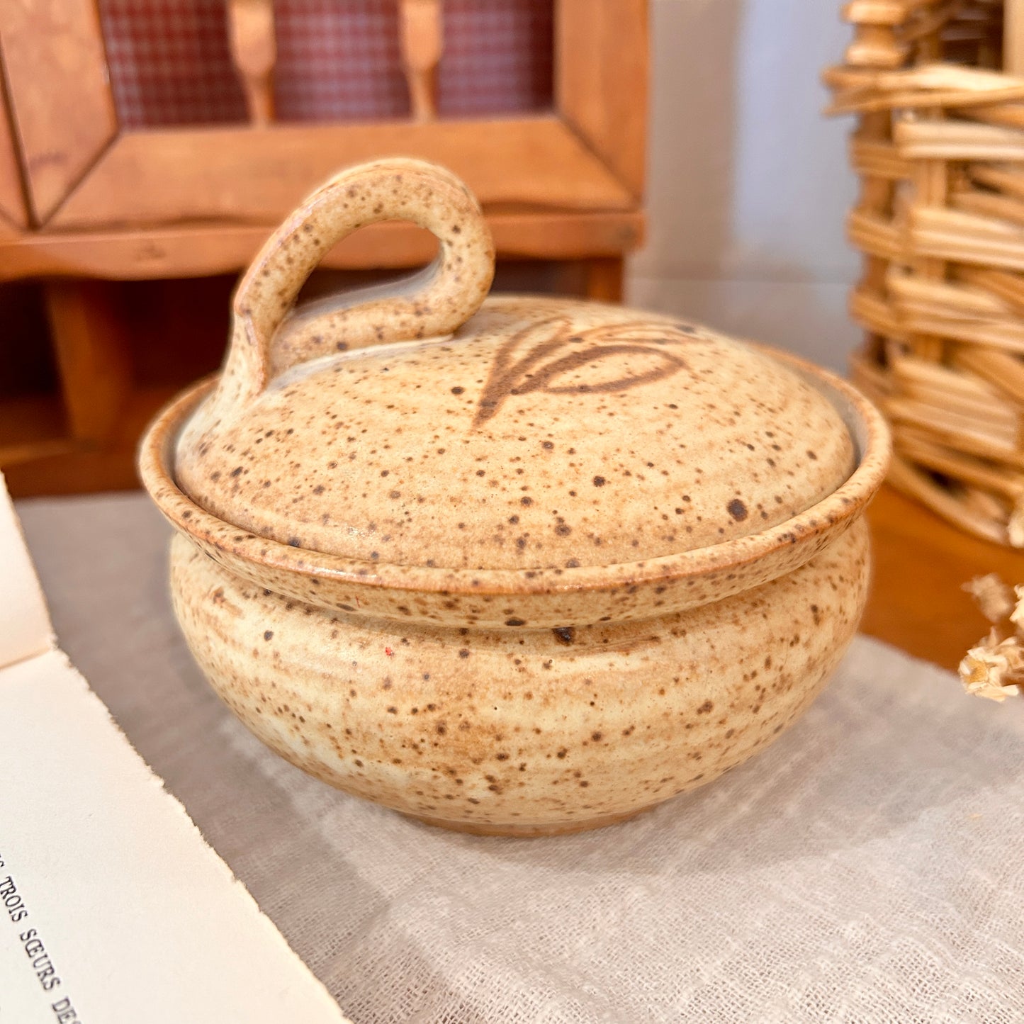 Stoneware pot