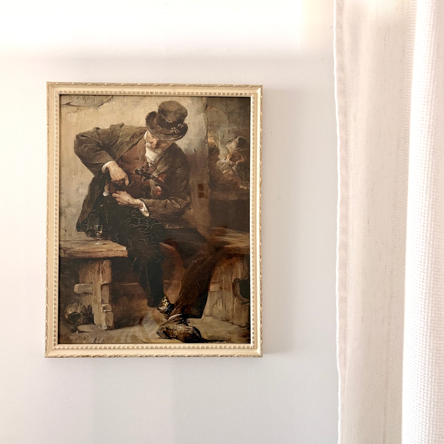 Canvas print - The cellist