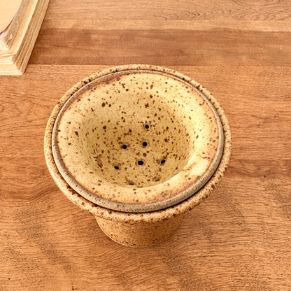 Gobelet à thé avec filtre artisanal