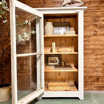 White cedar showcase