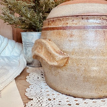 Stoneware pot