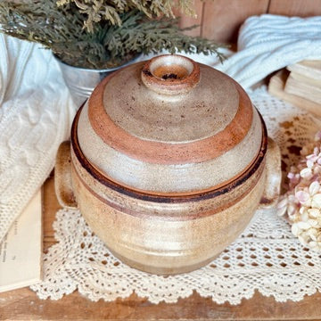 Stoneware pot