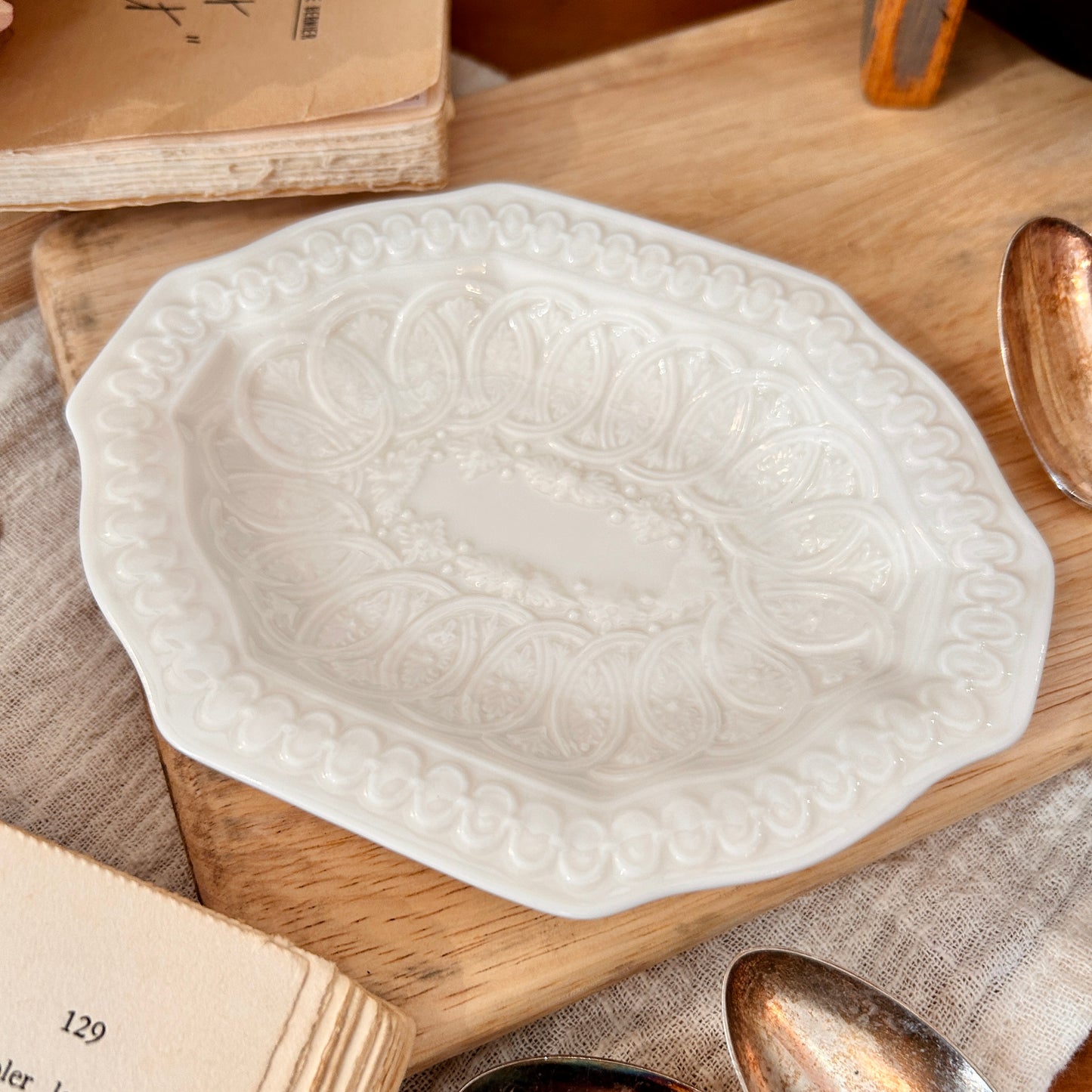 Assiette/porte-savon en porcelaine