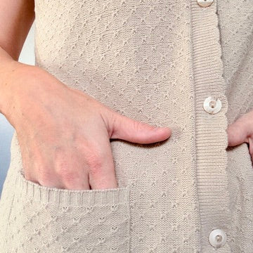 Oatmeal sleeveless jacket