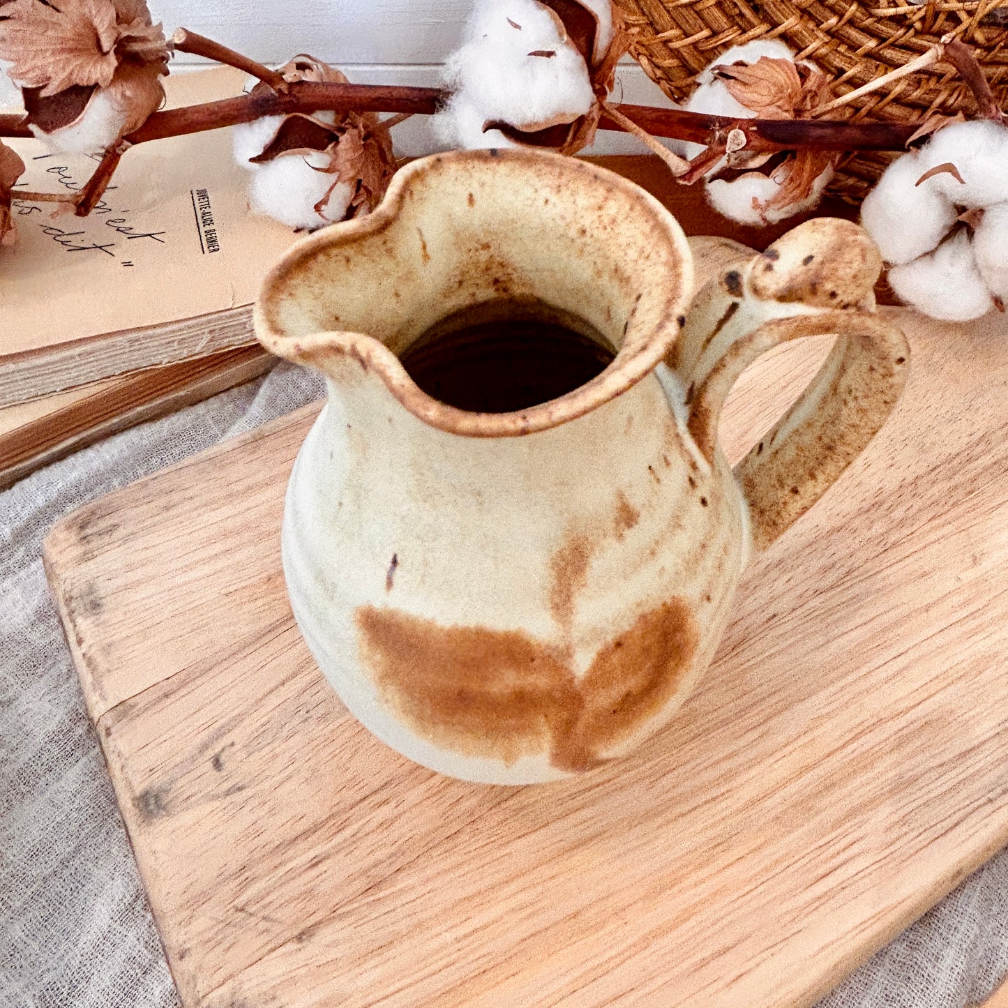 Stoneware creamer