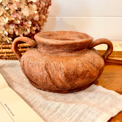 Decorative terracotta pot