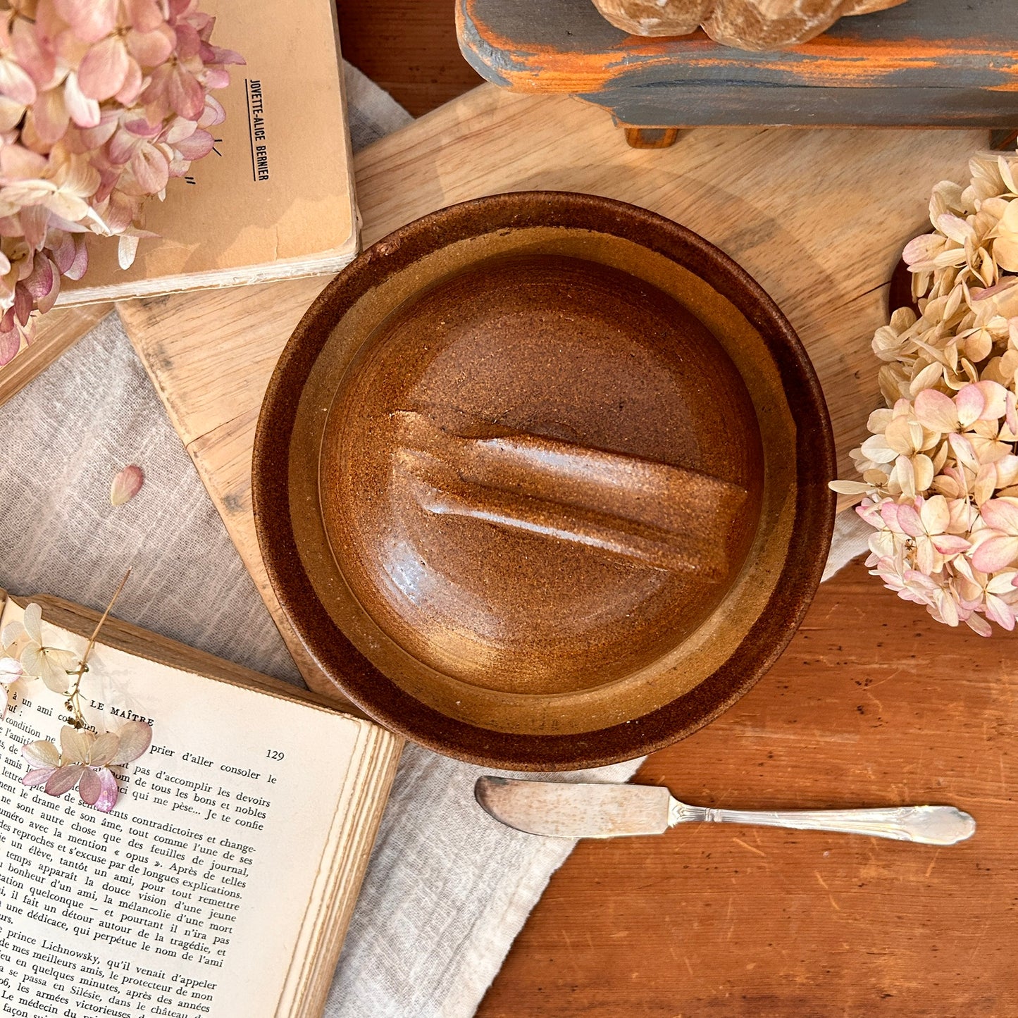 Artisanal butter dish