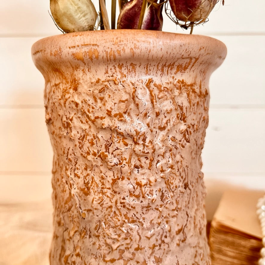Vase en terre cuite vintage