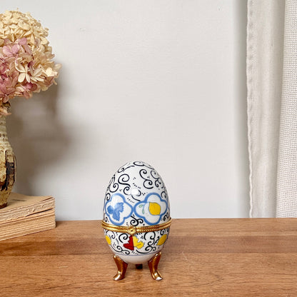 Coffret oeuf en porcelaine