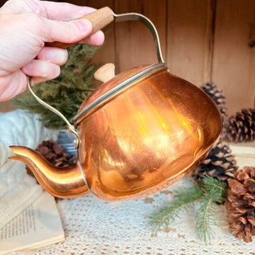 Théière en cuivre