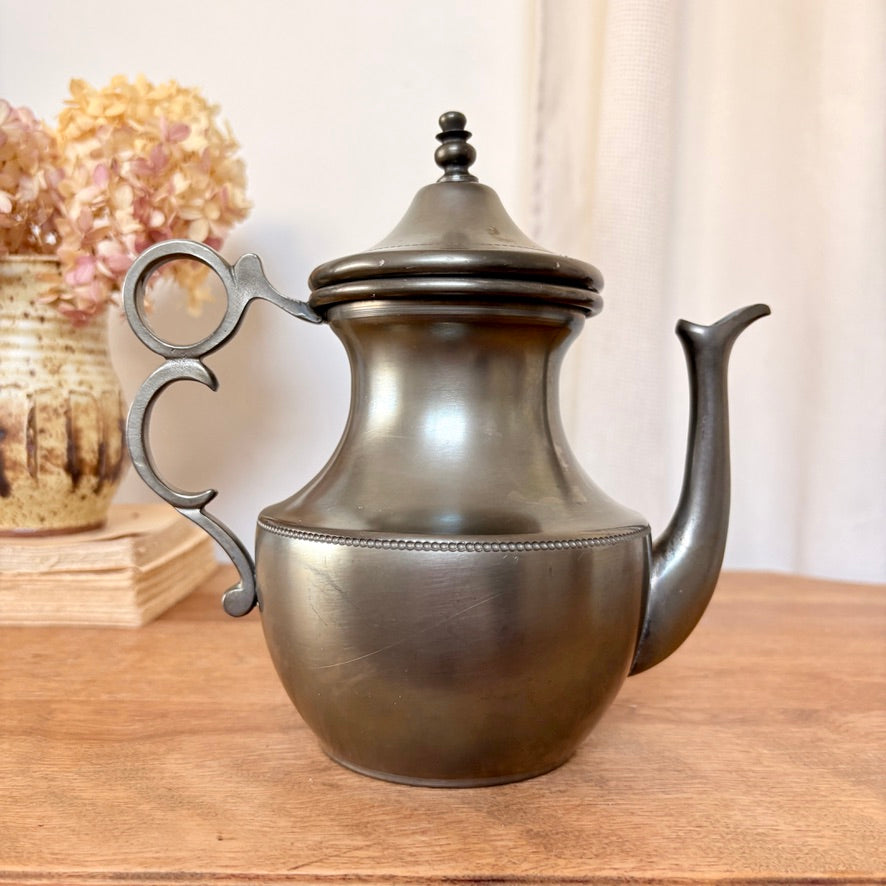 Théière Italienne vintage en étain
