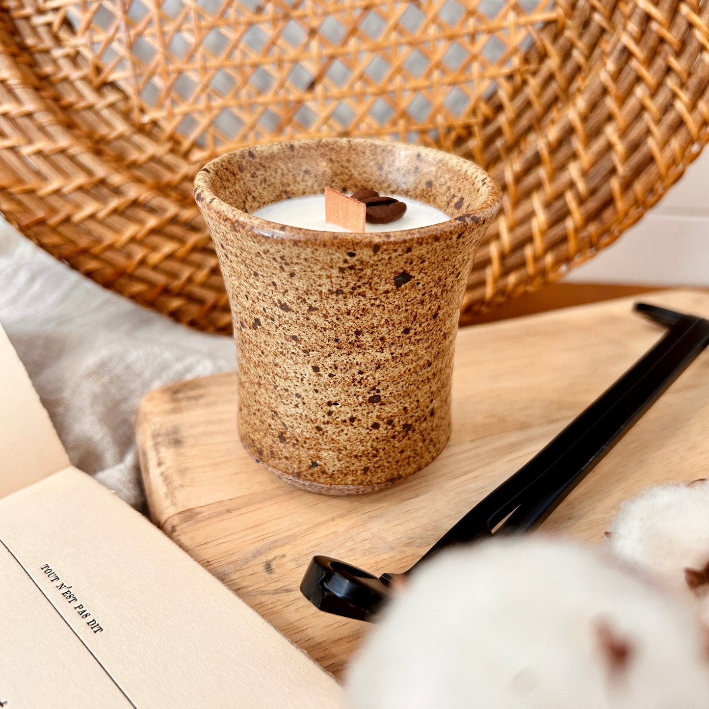 Stoneware candle - Hazelnut espresso