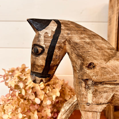 Cheval en bois