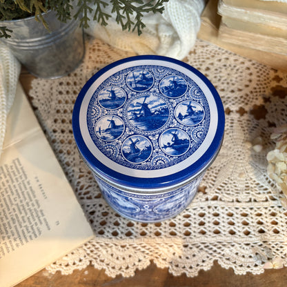 Delfts Blue metal box