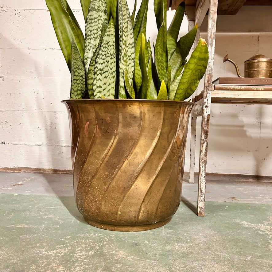 Brass flowerpot XL