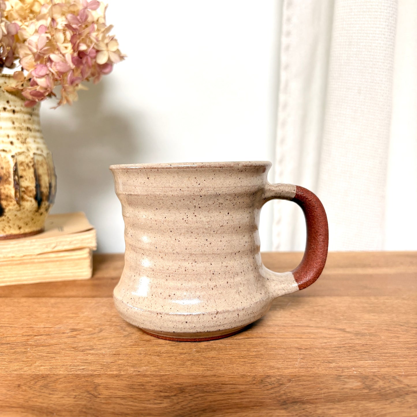 Tasse en terre cuite