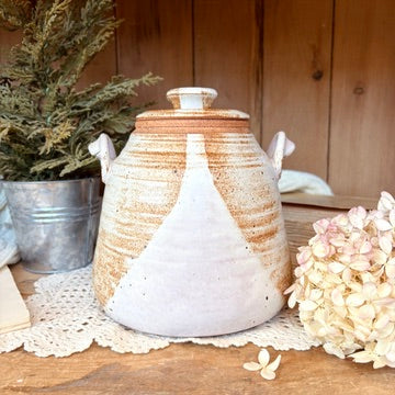 Stoneware pot