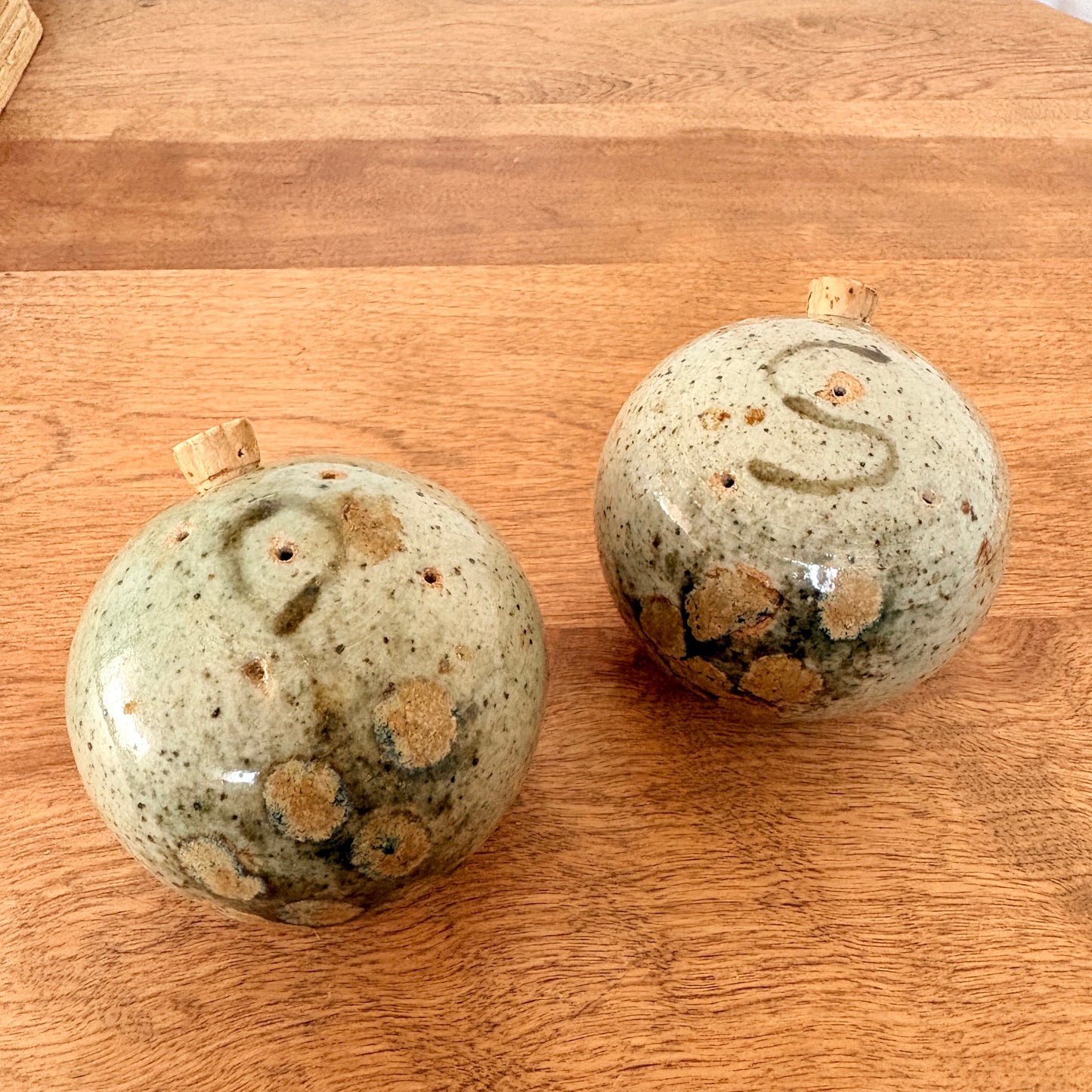 Salière-poivrière artisanale