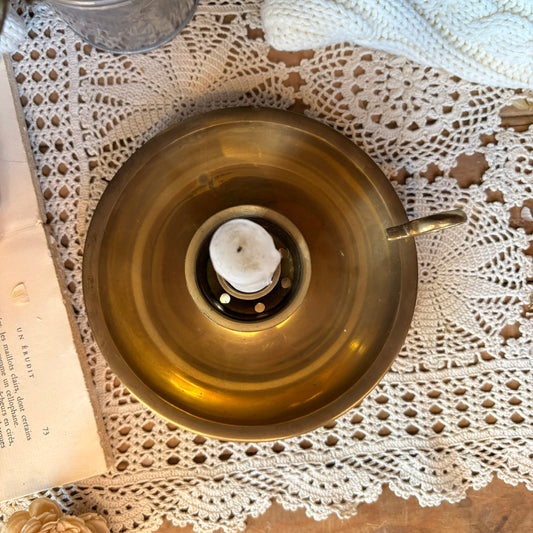 Bougeoir en laiton à assiette