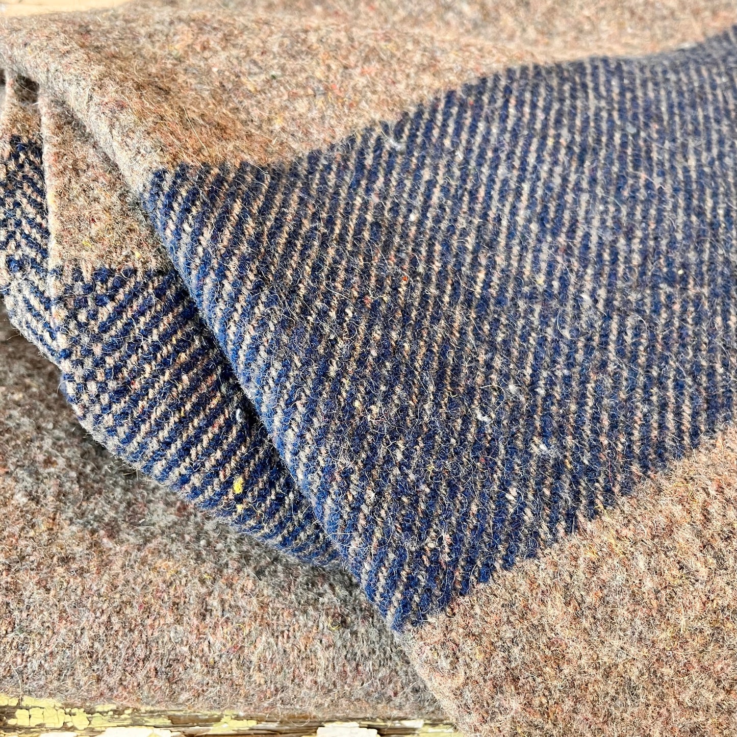 Couverture de laine - grise et bleue