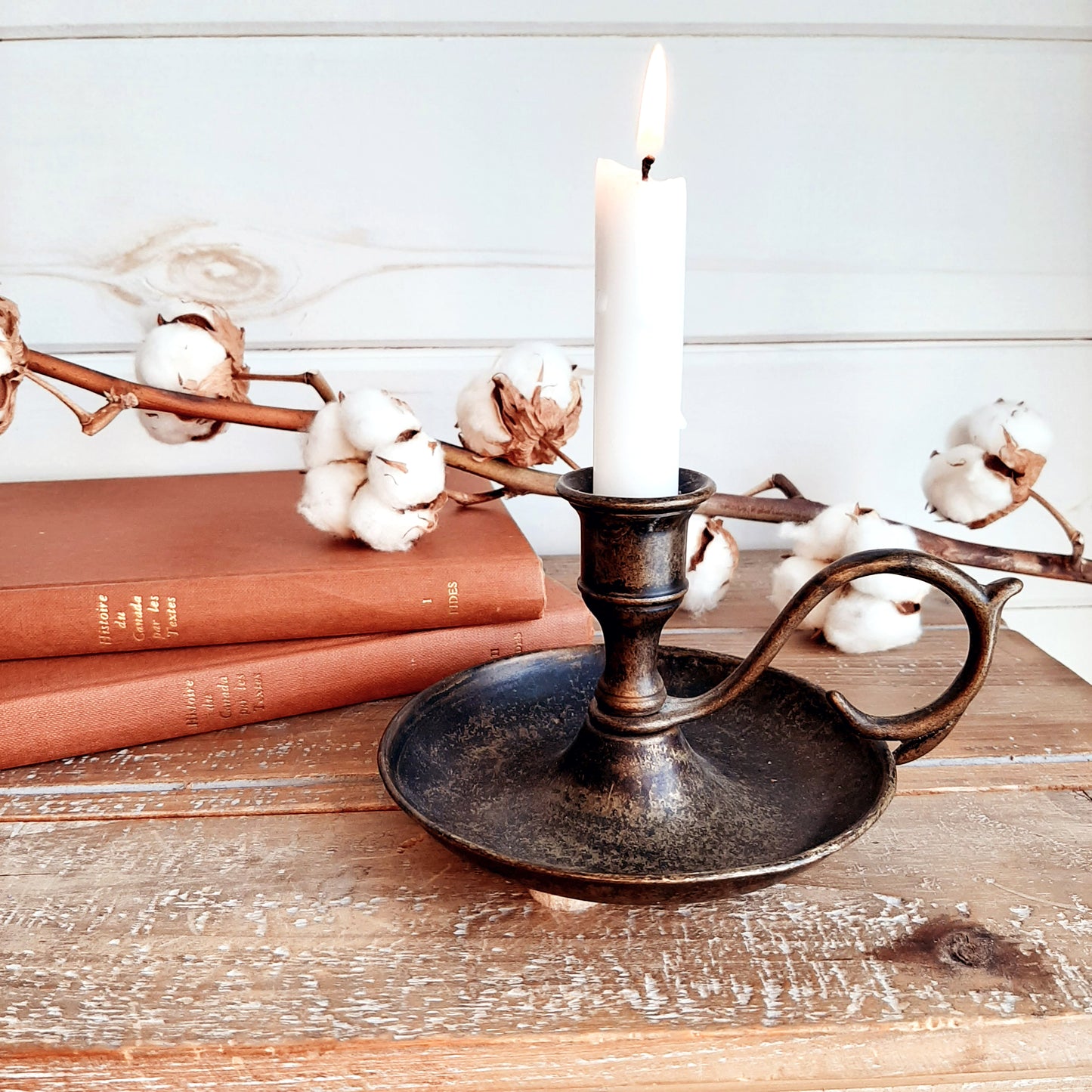 Candlestick with handle