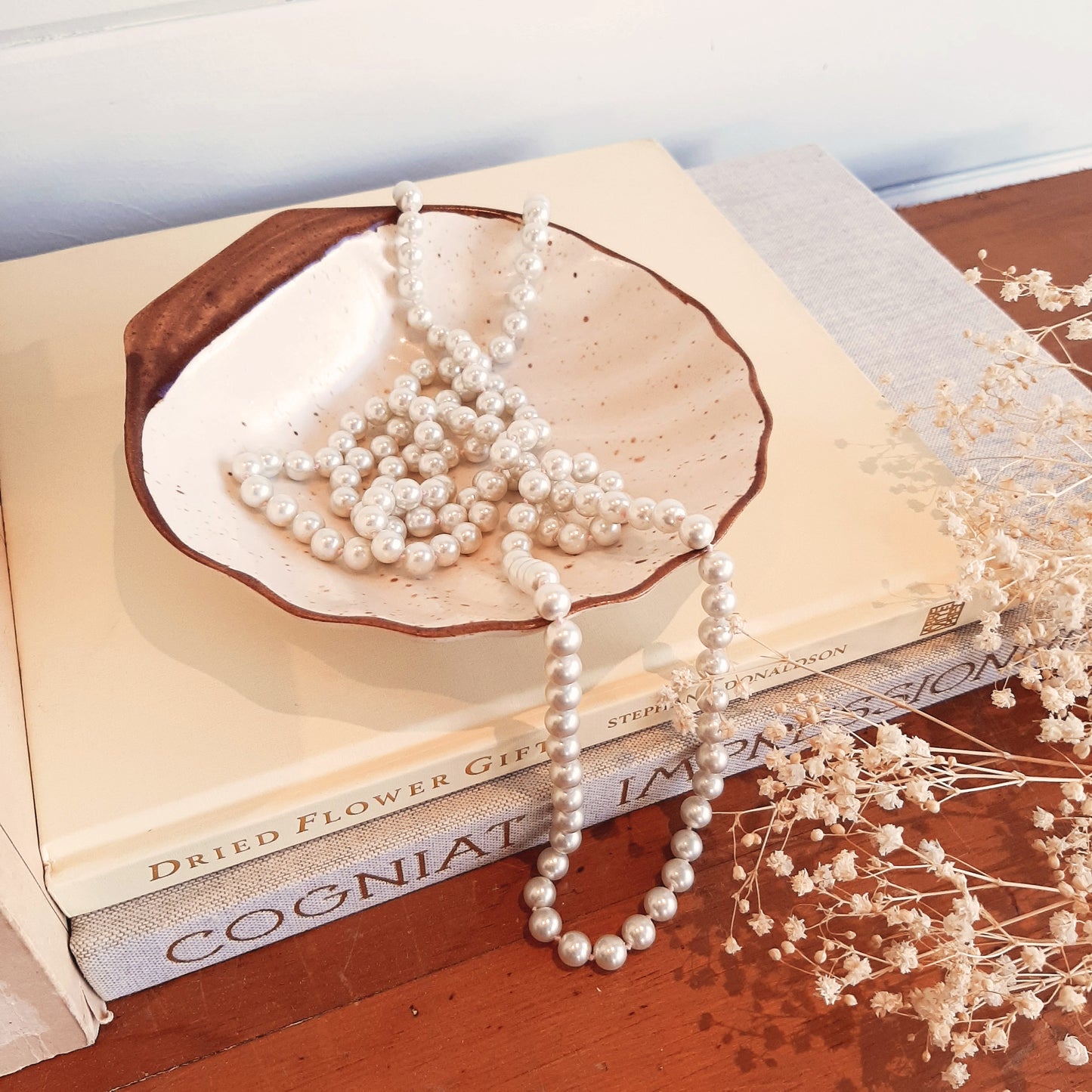 Laurentian pottery cup