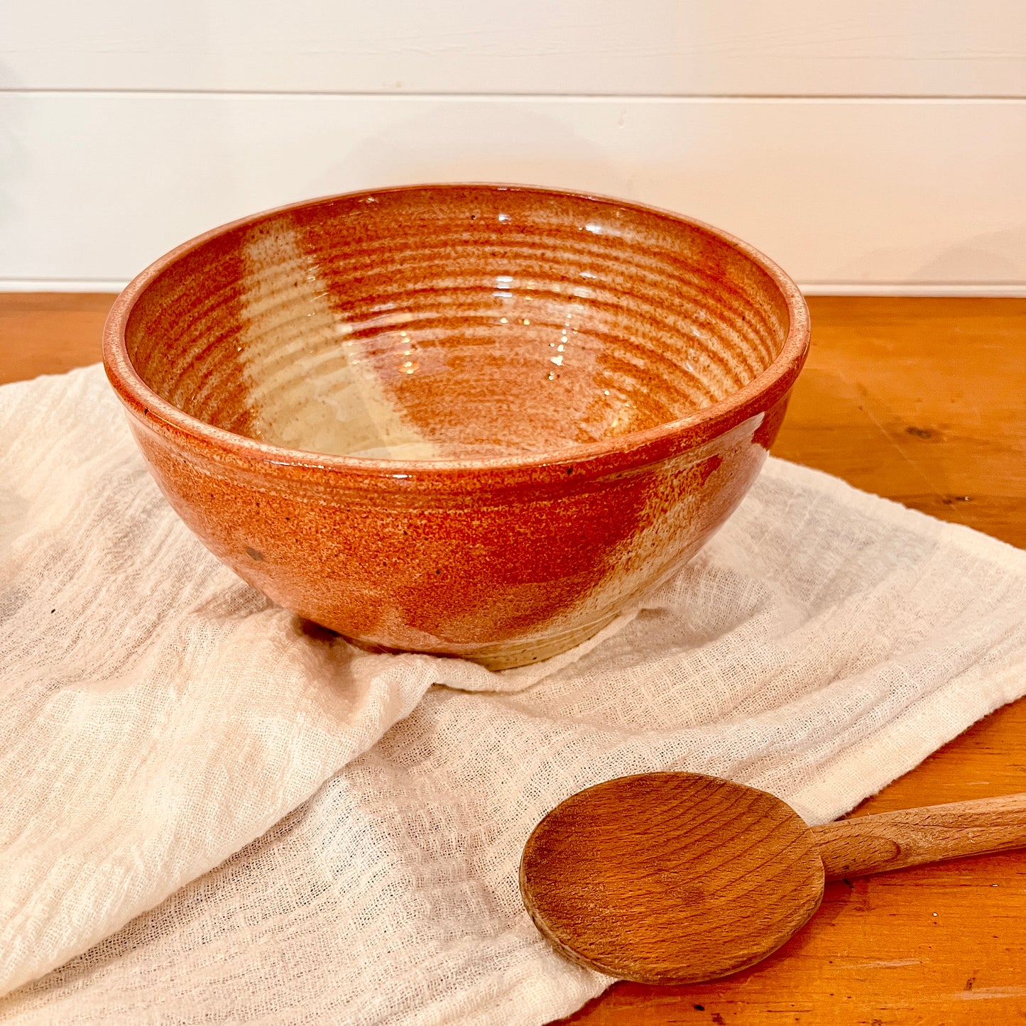 Stoneware serving bowl